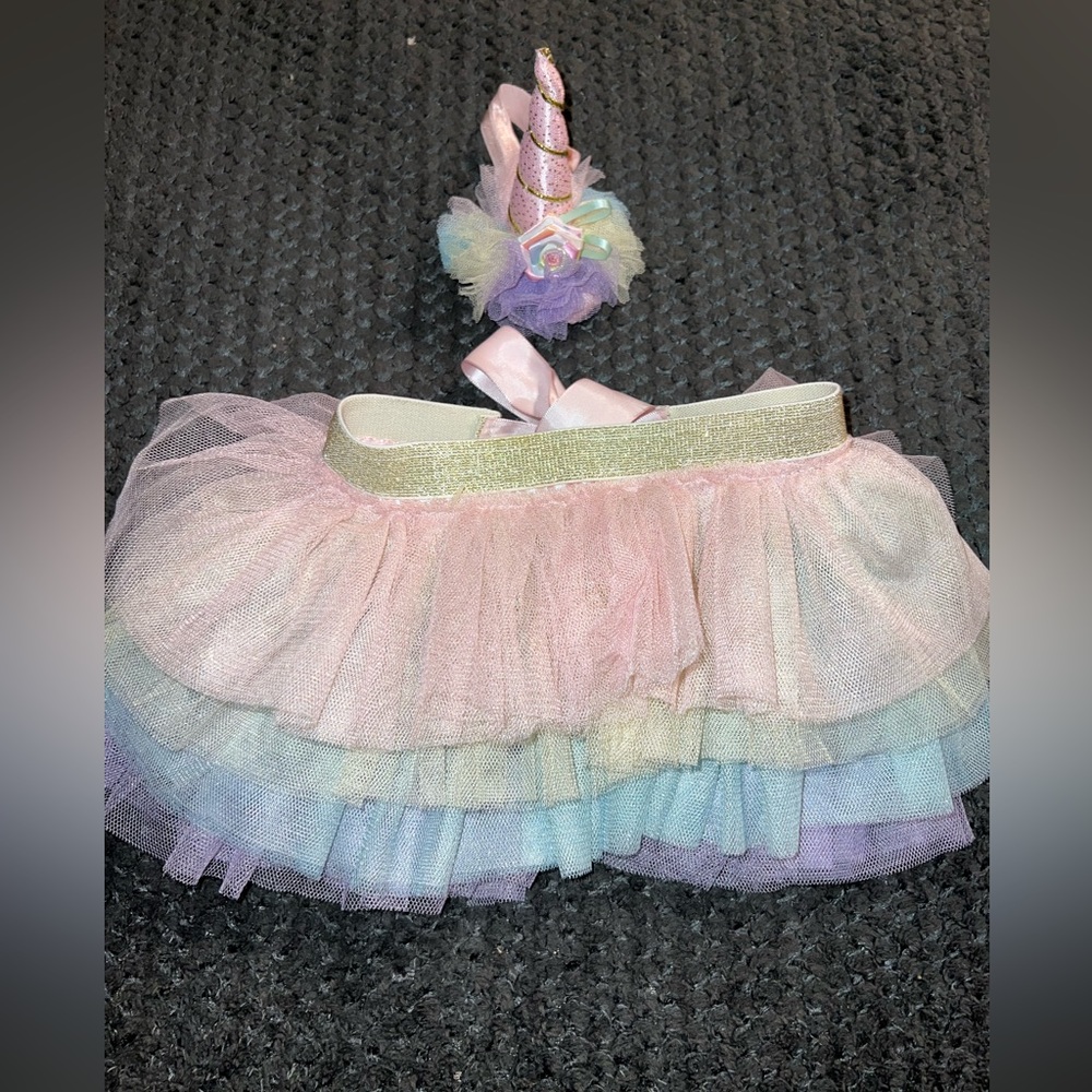 NWOT baby tutu and unicorn headband size 0-12 months
